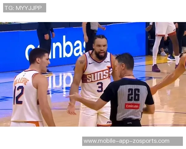 防守悍将争锋相对狄龙首节高效得分墨菲三分火力全开