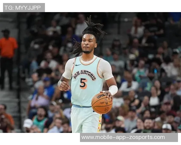 马刺年轻球员拼搏精神显著文班将成为对阵雷霆的关键角色